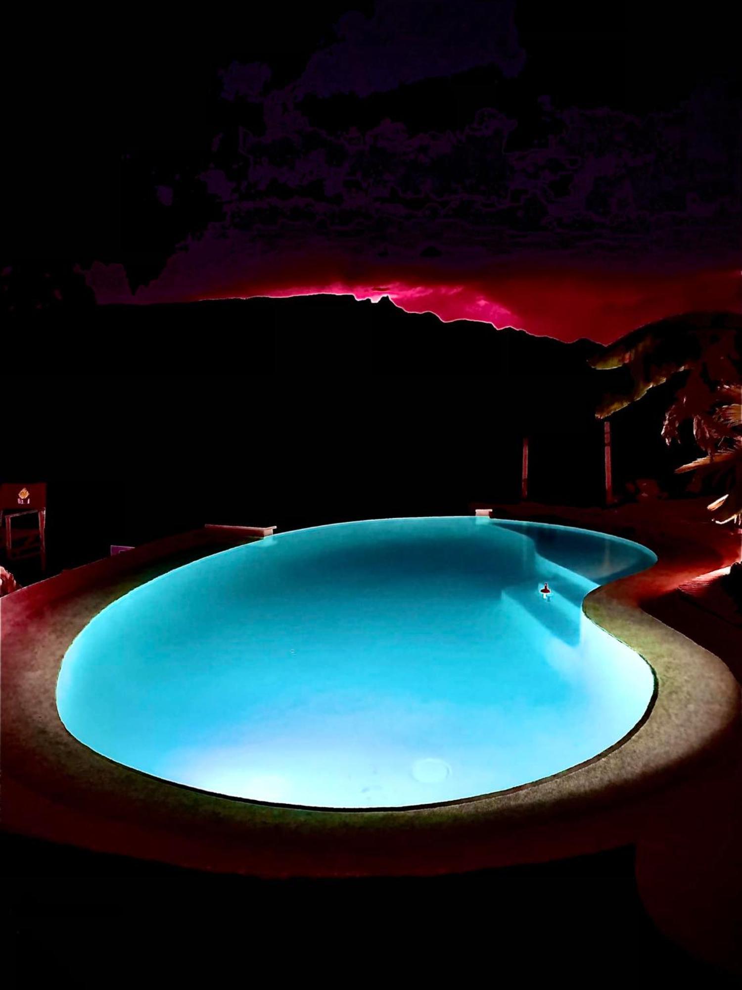 A La Marc'Quize Chambres D'Hotes, Petit Dejeuner Compris, Avec Piscine A Debordement En Exterieur, Bain Nordique A 38 Degres En Prestation Supplement Sur Reservation Horaire Anticipee 1 Place De Parking Gratuite Sur Place 姆克西 外观 照片