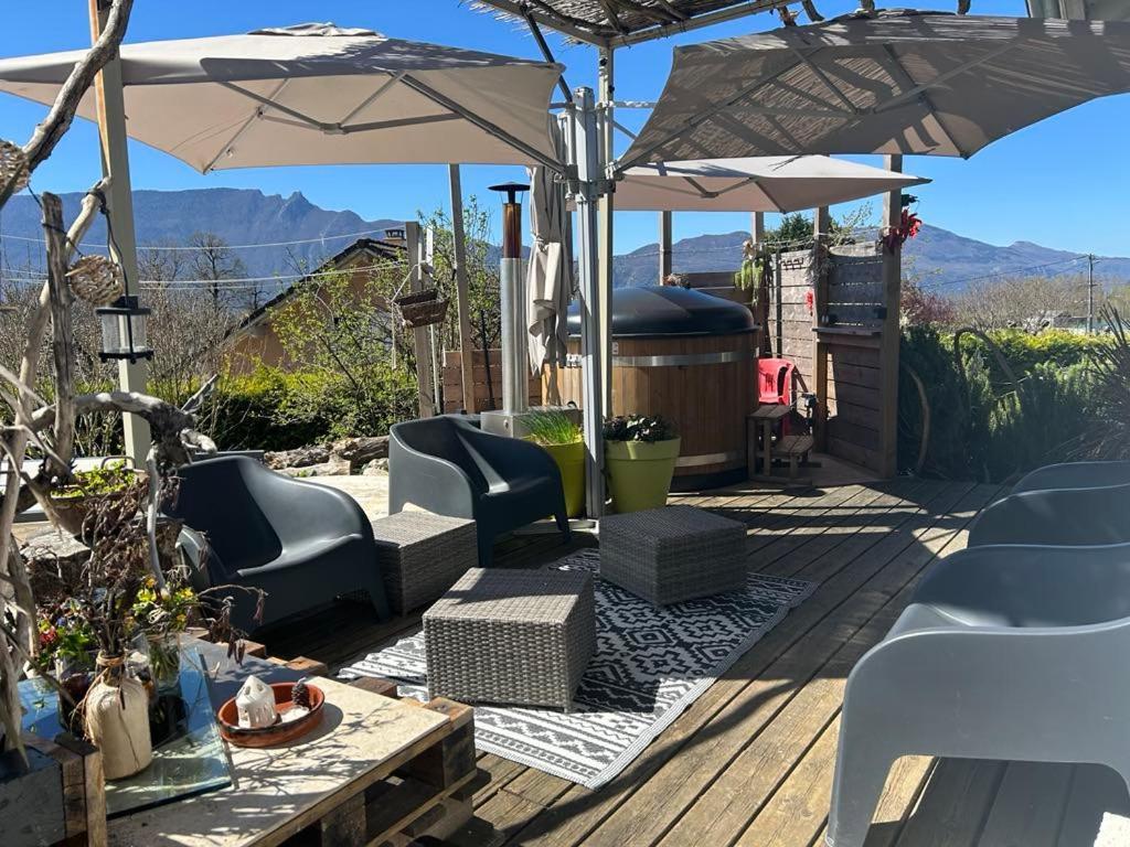 A La Marc'Quize Chambres D'Hotes, Petit Dejeuner Compris, Avec Piscine A Debordement En Exterieur, Bain Nordique A 38 Degres En Prestation Supplement Sur Reservation Horaire Anticipee 1 Place De Parking Gratuite Sur Place 姆克西 外观 照片